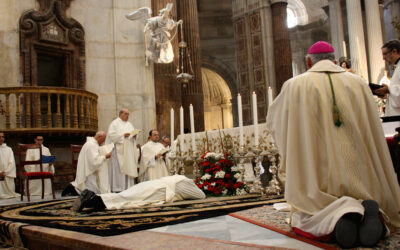 Giuseppe Mangano, de 71 años, viudo, ahora es sacerdote