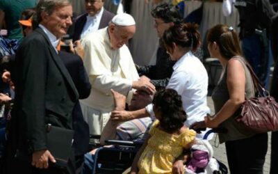 En la enfermedad también experimentamos la ternura del amor de Dios, afirma el Papa Francisco