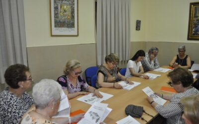 Una asamblea con las puertas abiertas