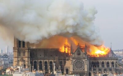 Notre Dame: Tu casa se quema, Jesús