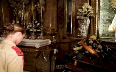 La infanta Leonor participa en la ofrenda floral a la Virgen del PilarSin Autor