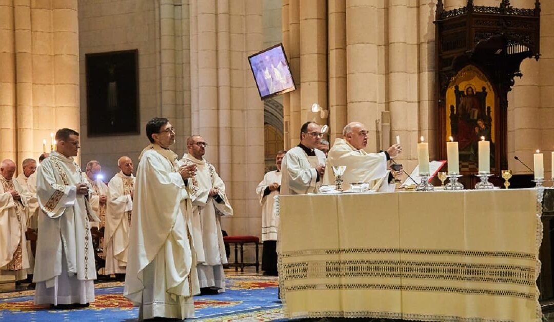 Eucaristía por las víctimas de la DANA en la AlmudenaSin Autor